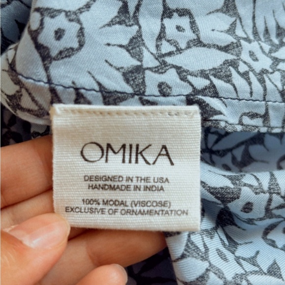 Omika Fitzgerald Long Sleeve Floral Tent Blouse in Inkberry Blue India Large - Picture 5 of 6